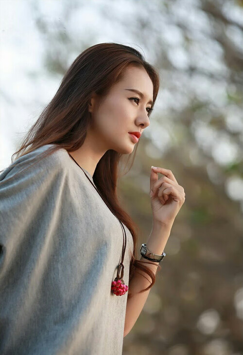 赫罗纳双后腰体系增强攻防平衡，赫罗纳今天比赛