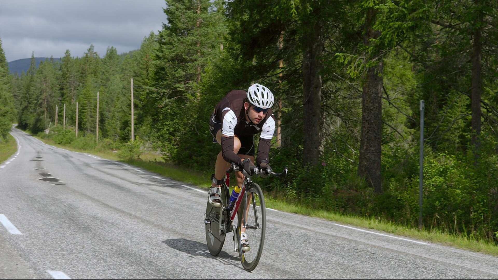 中超“鲁豫德比”山东泰山主场战平河南队 赛事紧凑可圈可点